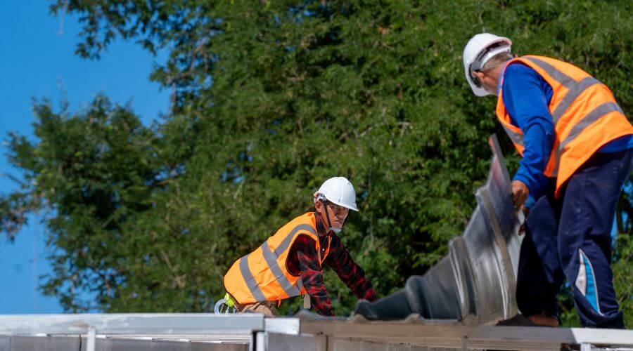 Professional gutter cleaning in Bristol, SD